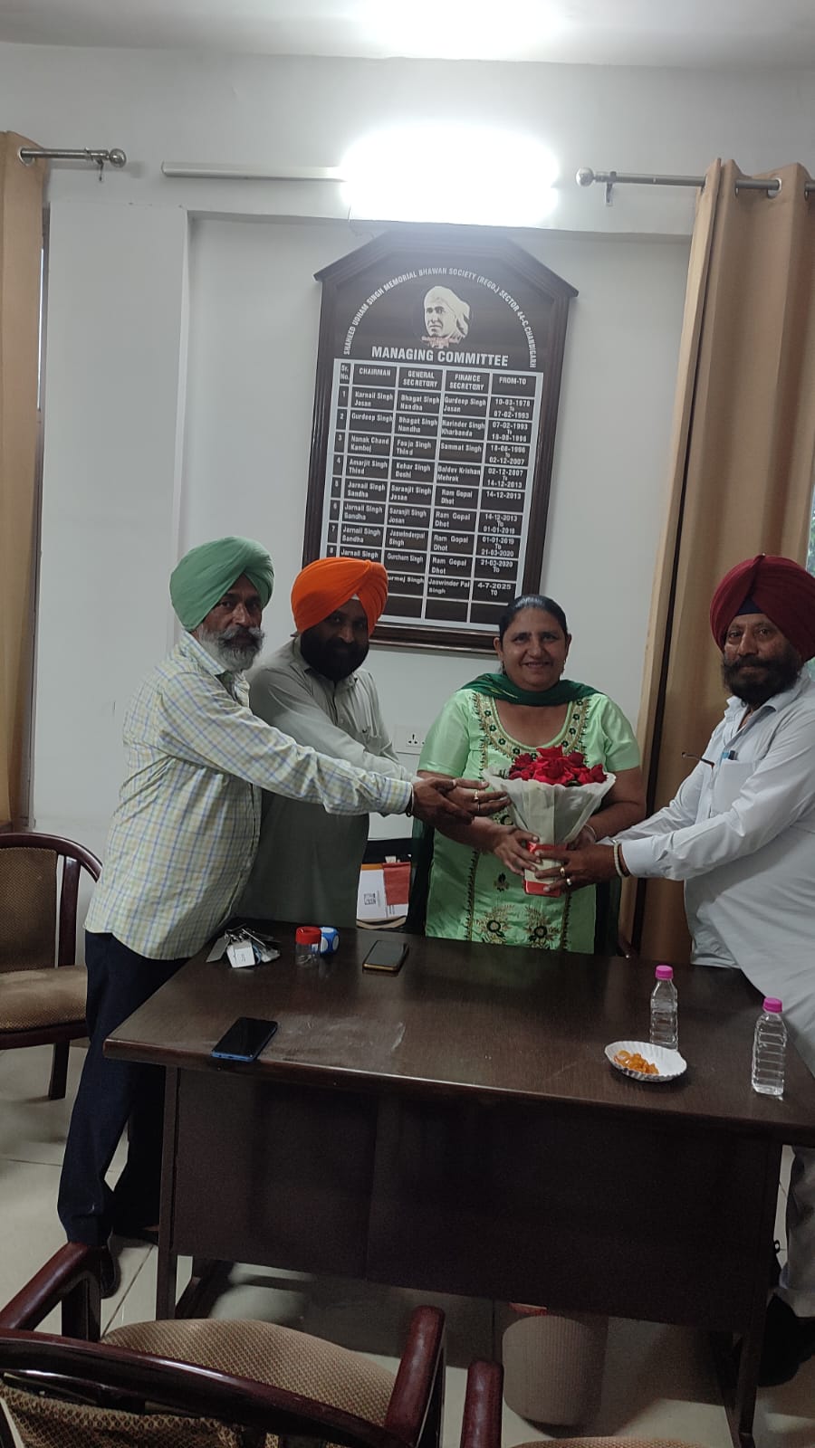 Salinder Kaur Chandi, who was unanimously elected as the President in the general meeting of SUSS, assumed the charge today in the presence of the entire committee.